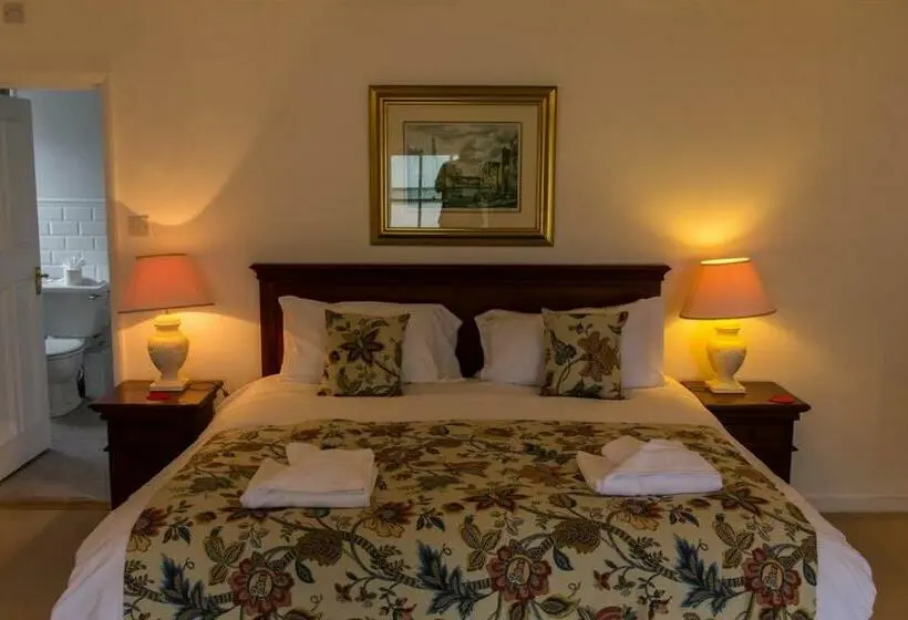 キングサイズベッドのデラックスルーム, East Pallant Bed And Breakfast, Chichester Holiday Properties