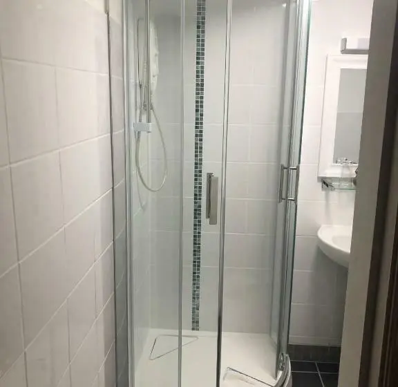 Standard Room, Skelwith Bridge