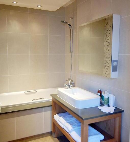 デラックスルーム, The Briar Rose Wetherspoon