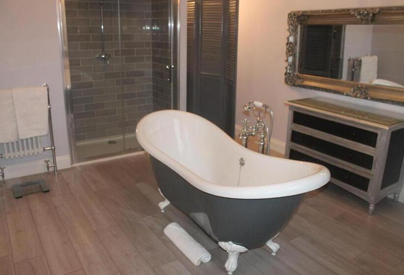 غرفة ديلوكس, Ach Na Sidhe