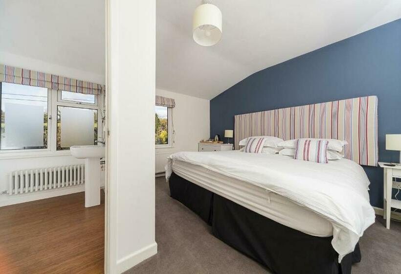 Номер Стандарт, Chillington House