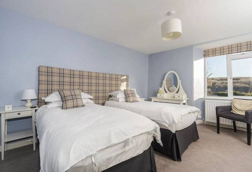 Номер Стандарт, Chillington House