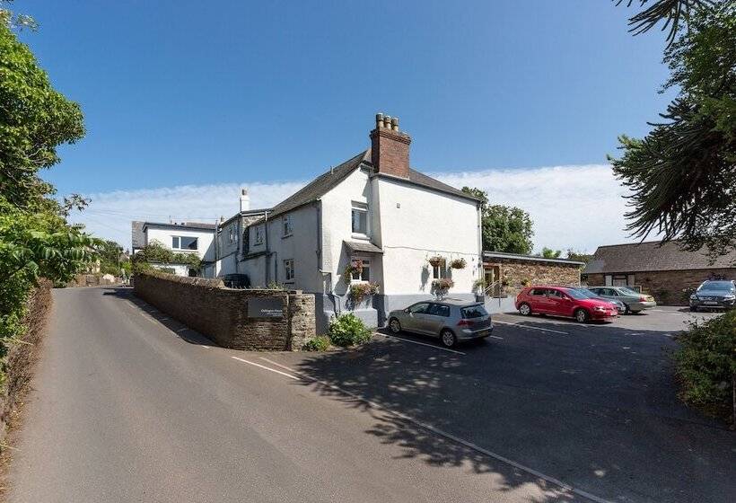 Номер Стандарт, Chillington House