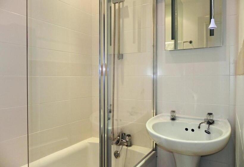 חדר סטודיו סטנדרד, Estoril