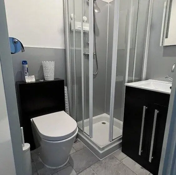 Cameră Standard Individuală, Glendevin