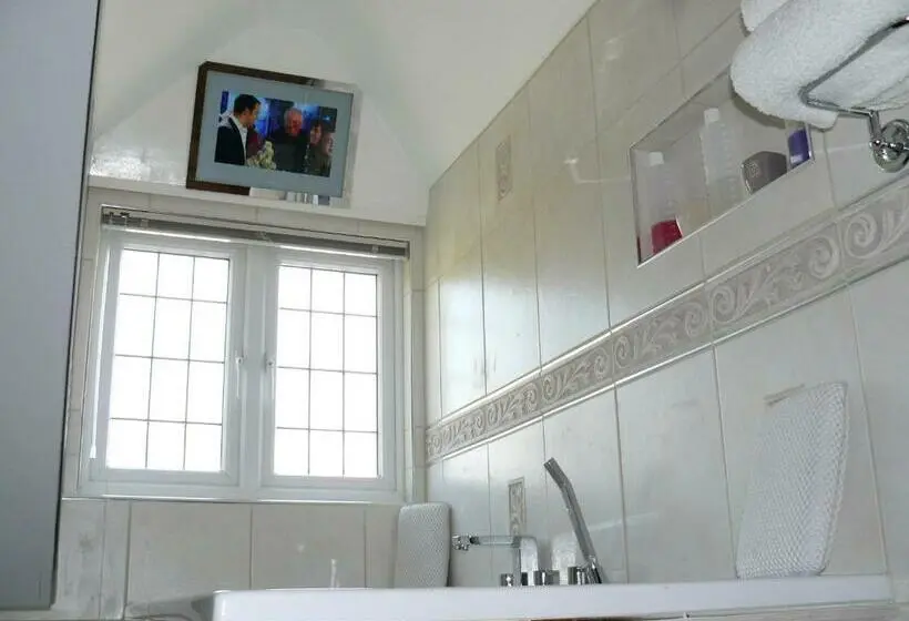 Suite amb Hidromassatge, Riverside Escape