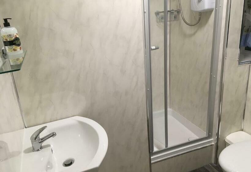 Номер Стандарт Совместная Ванная, Savona