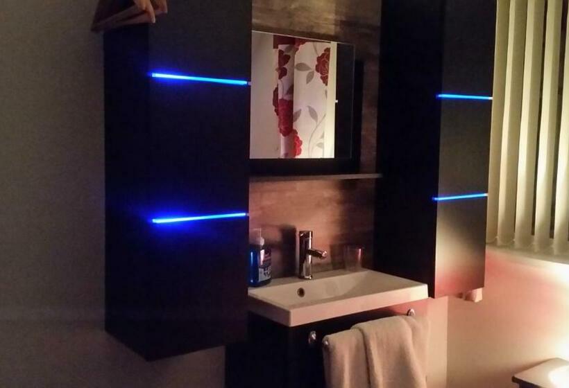 Номер Стандарт Совместная Ванная, Savona