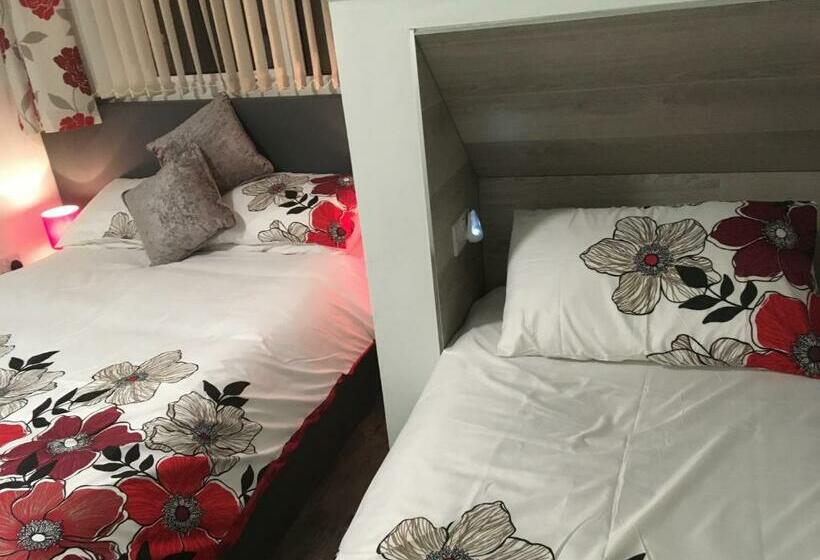 패밀리 룸, Savona