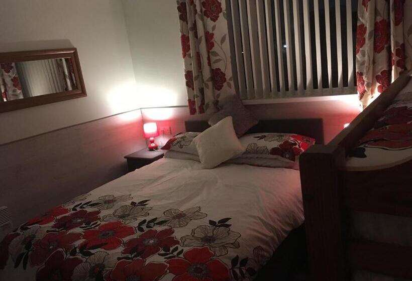 패밀리 룸, Savona