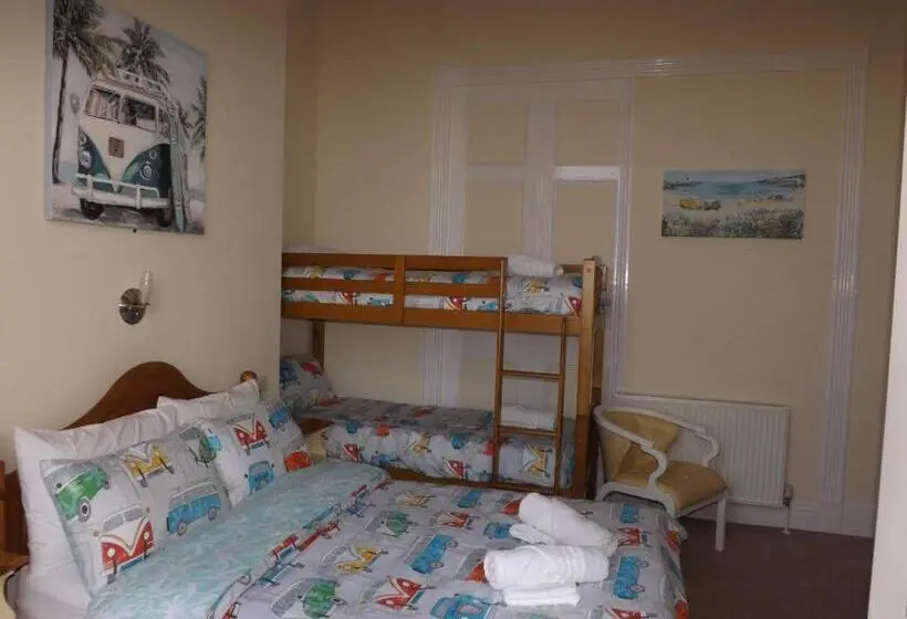 Perhehuone, The Edenhurst Guesthouse