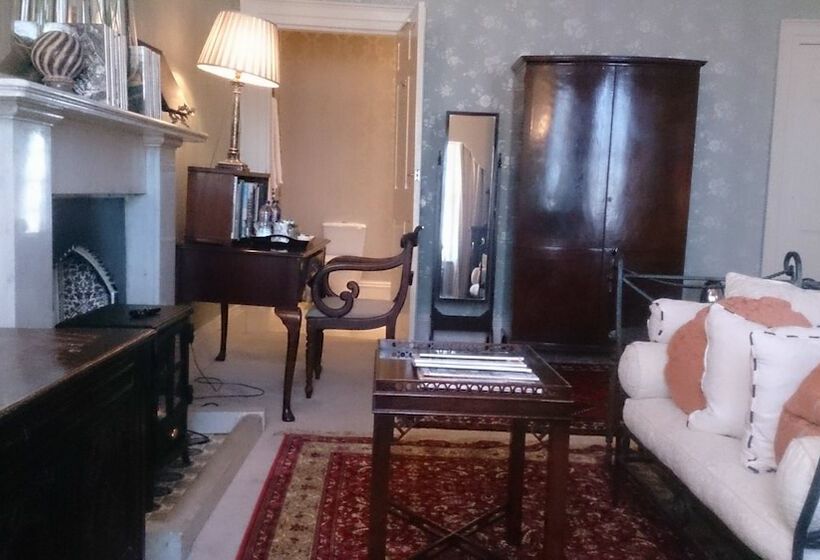 חדר פרמיום, The Townhouse