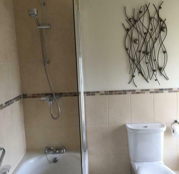 标准间, Caerwylan