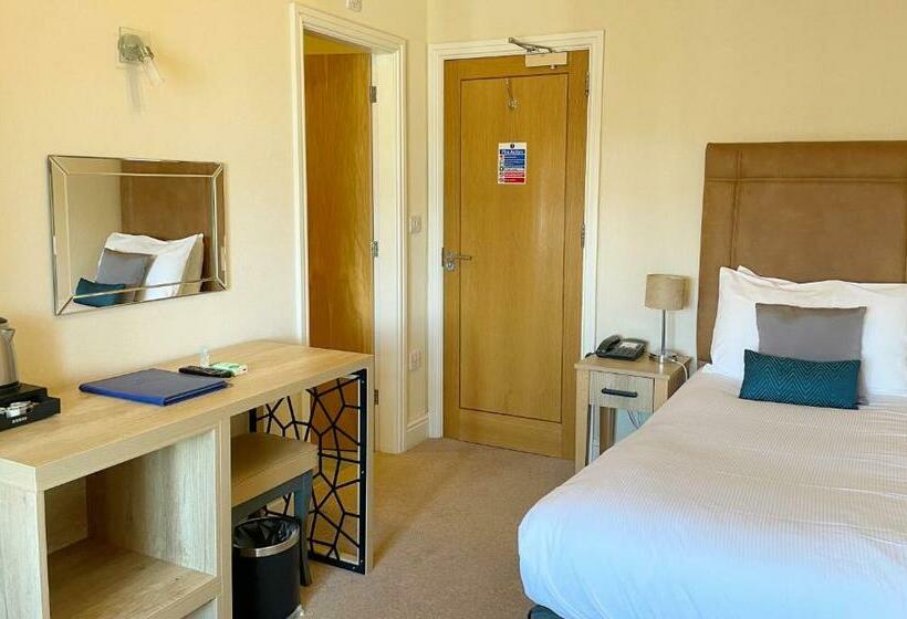 标准单人间, Caerwylan