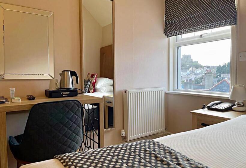 标准单人间, Caerwylan