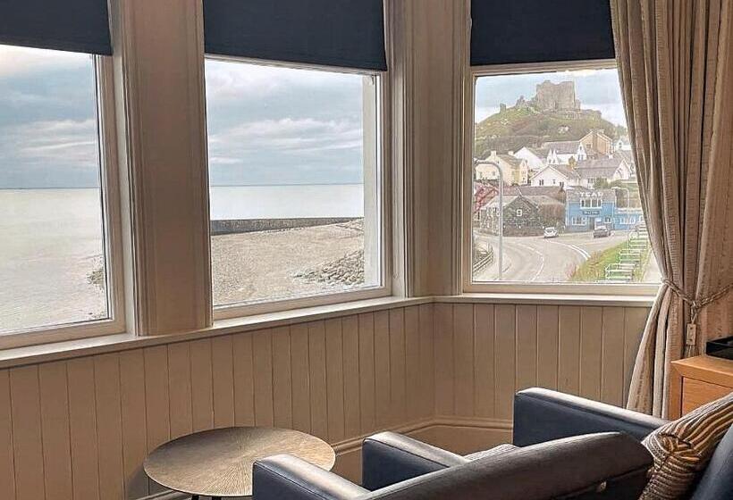 行政房间, Caerwylan