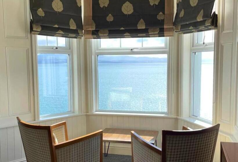 行政房间, Caerwylan