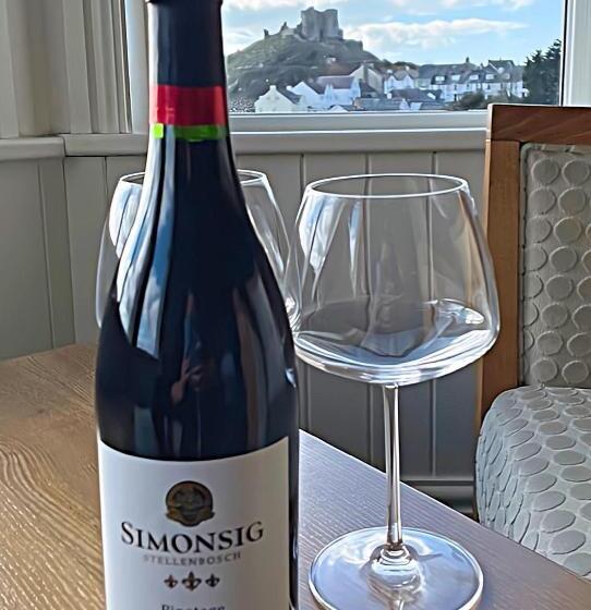 行政房间, Caerwylan