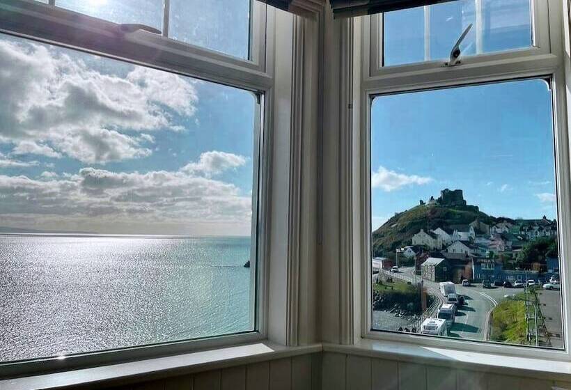 行政房间, Caerwylan