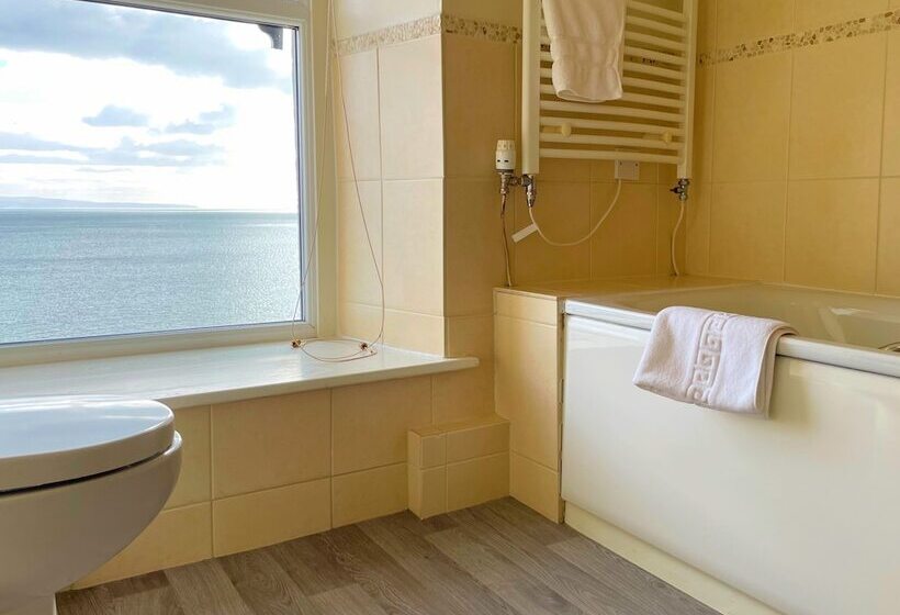 高级大房间, Caerwylan