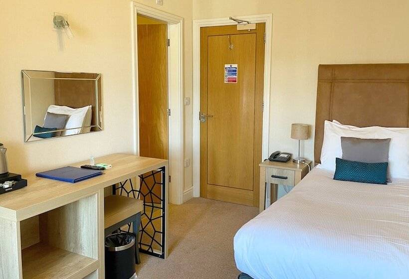 标准单人间, Caerwylan