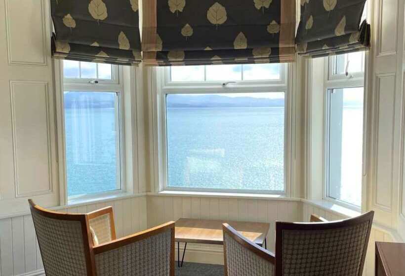 行政房间, Caerwylan