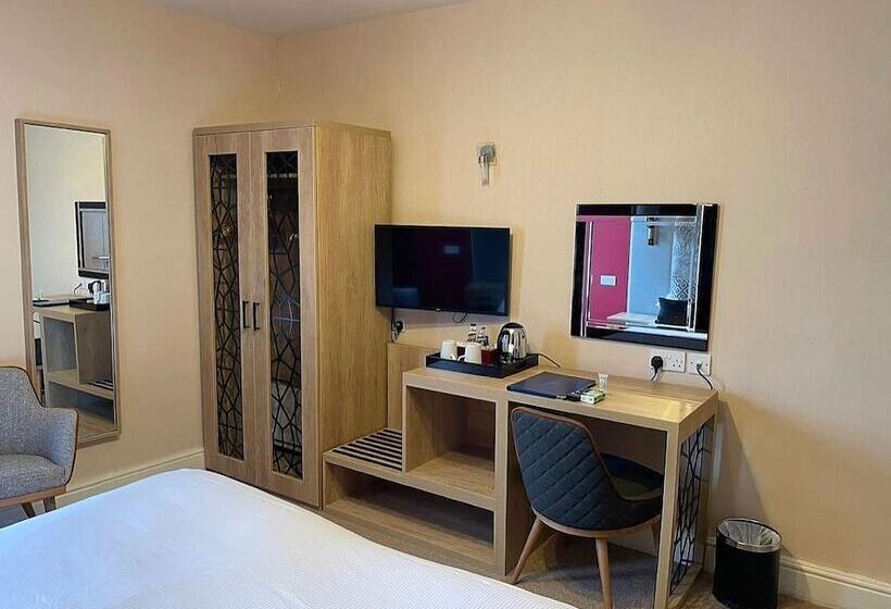 标准间, Caerwylan