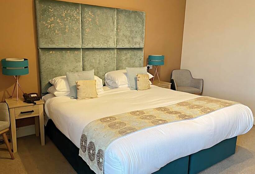 标准间, Caerwylan