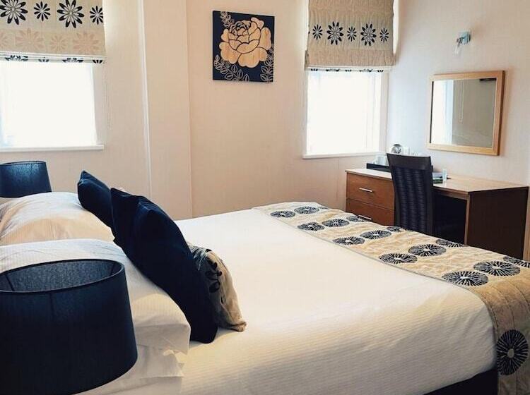 标准间, Caerwylan