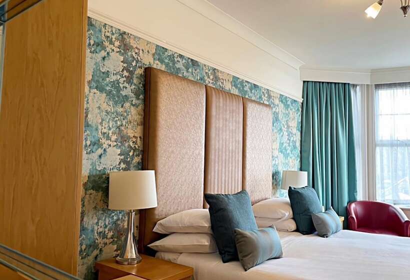 标准间, Caerwylan