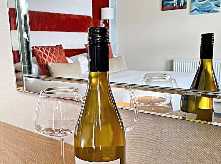 高级大房间, Caerwylan