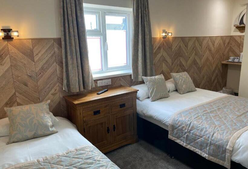 חדר משפחתי, Claxton