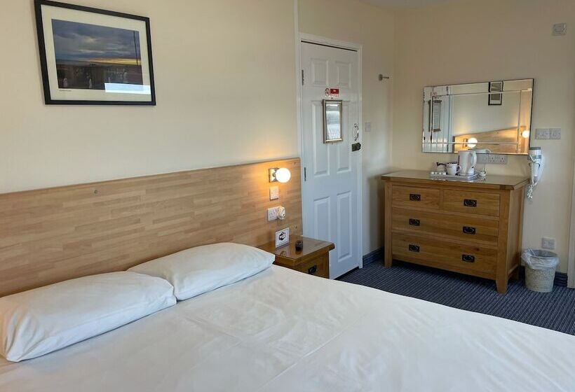 חדר סטנדרט, Claxton