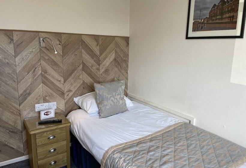 חדר סטנדרט יחיד, Claxton