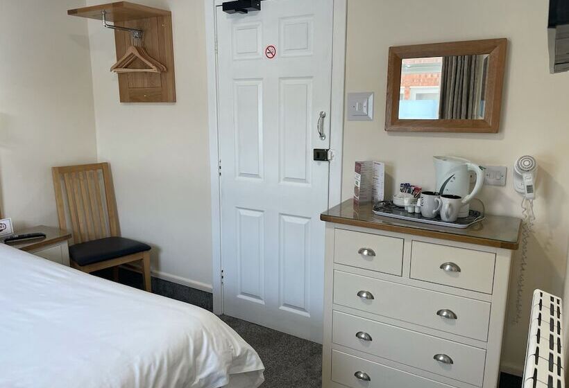 חדר סטנדרט, Claxton