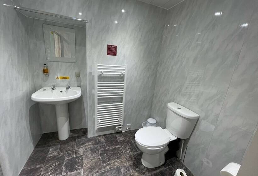 חדר סטנדרט, Claxton