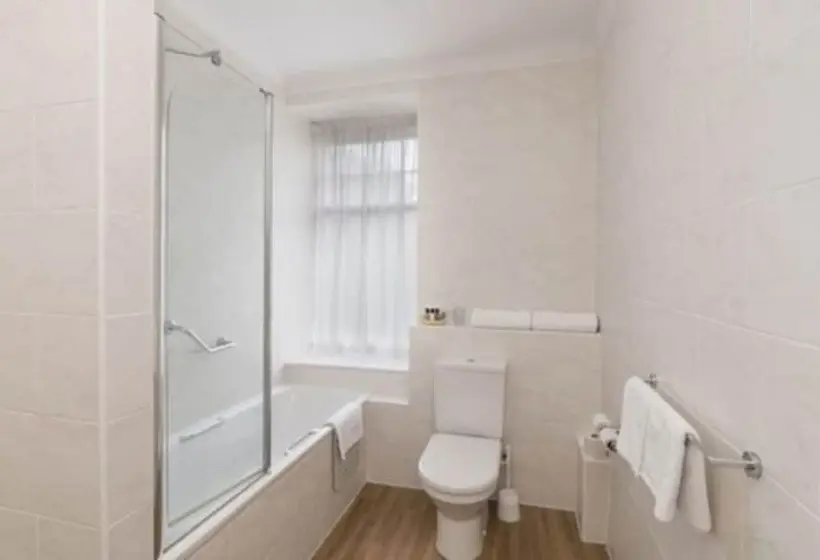 Standard Yhden Hengen Huone, Imperial Hotel Tenby