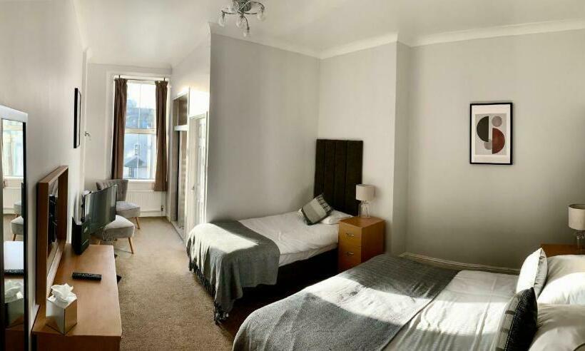 חדר סטנדרט צדדי נוף לים, Membly Hall