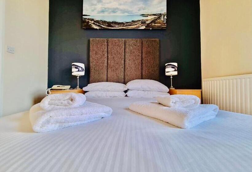 חדר סטנדרט, Membly Hall