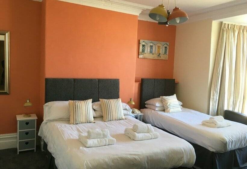 חדר משפחתי, Min Y Mor