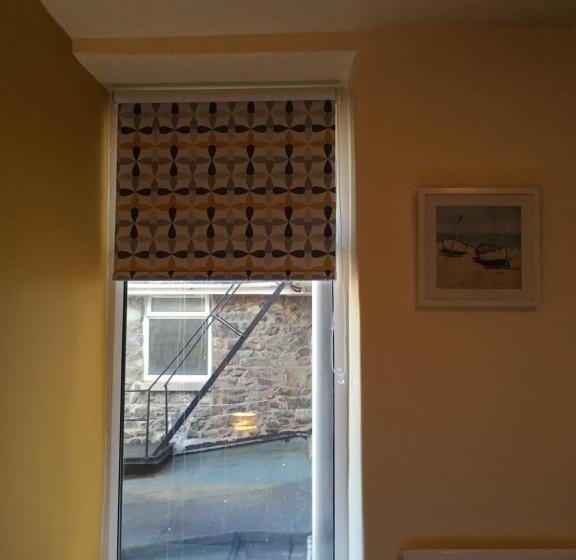 חדר סטנדרט יחיד, Min Y Mor