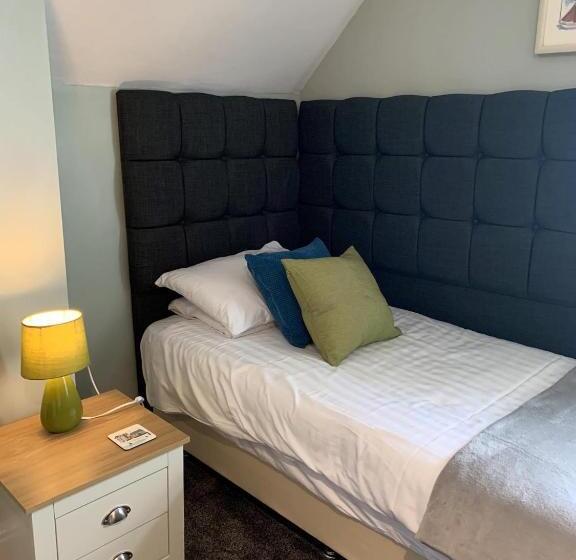 חדר משפחתי, Min Y Mor