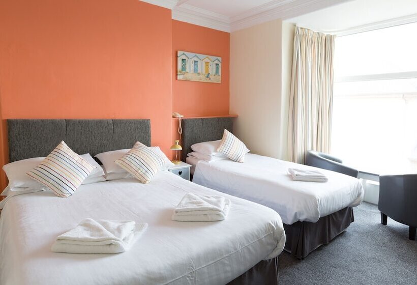 חדר משפחתי, Min Y Mor