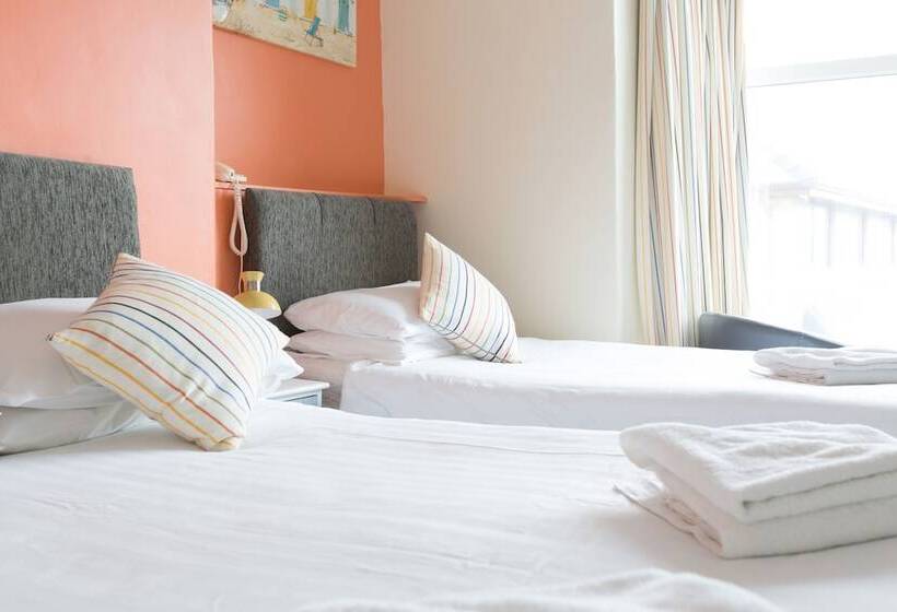 חדר משפחתי, Min Y Mor