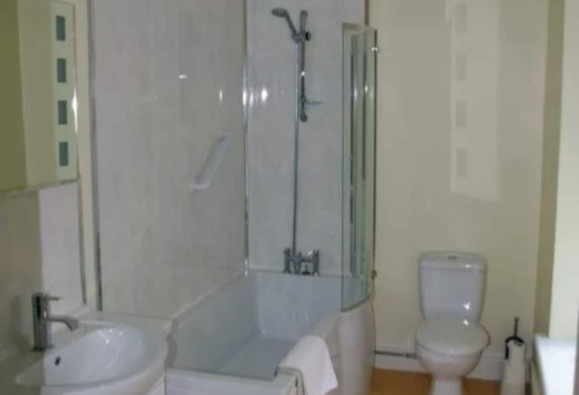 חדר משפחתי, Min Y Mor