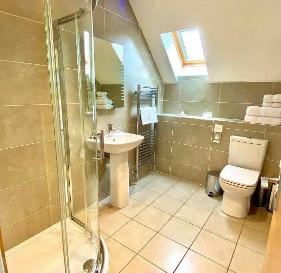 주니어 스위트, Mingarry Park