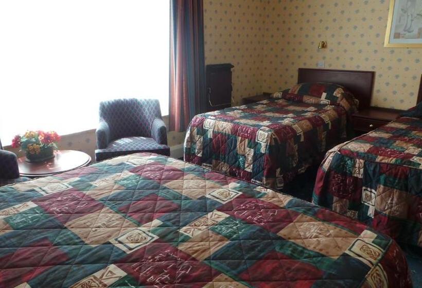 标准三人间, Roselawn