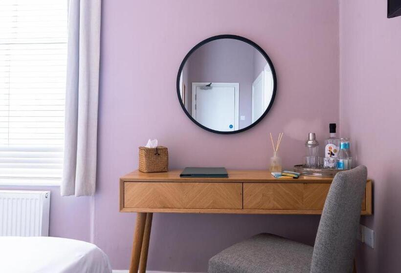 Номер Стандартный с Видом, The Godolphin