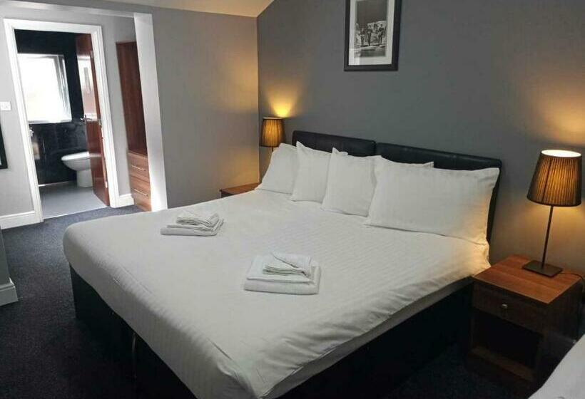 스탠다드 트리플 룸, The Liverpool Inn