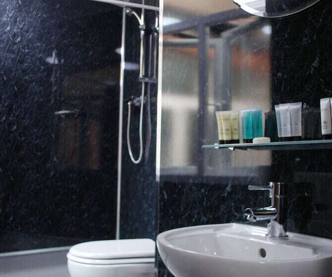 4인용 스탠다드 룸, The Liverpool Inn